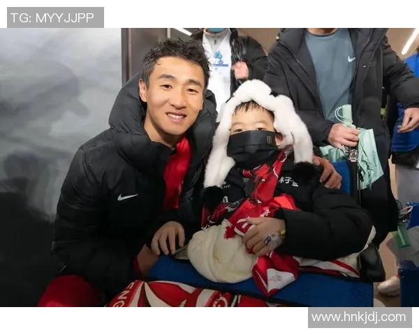 足球明星病情恶化引发全球关注球迷与医疗团队共同祈祷康复 足球明星病情恶化引发全球关注球迷与医疗团队共同祈祷康复